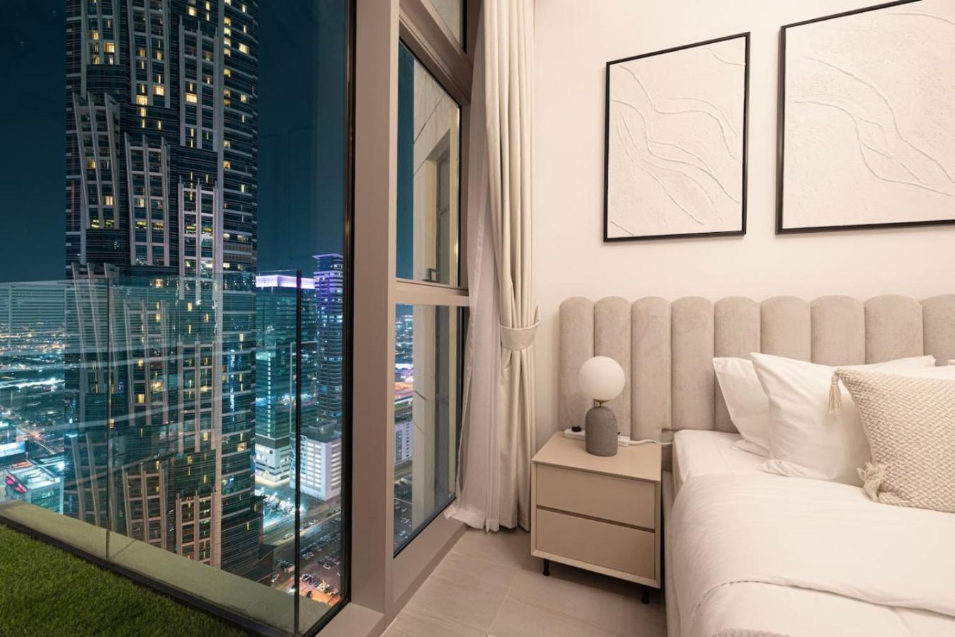 Incredible Views - Infinity Pool - New - 2br 6 Pax * Dubai