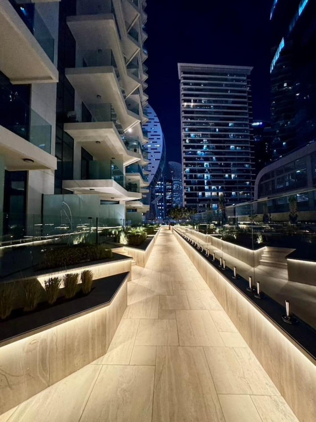 Incredible Views - Infinity Pool - New - 2br 6 Pax Apartment