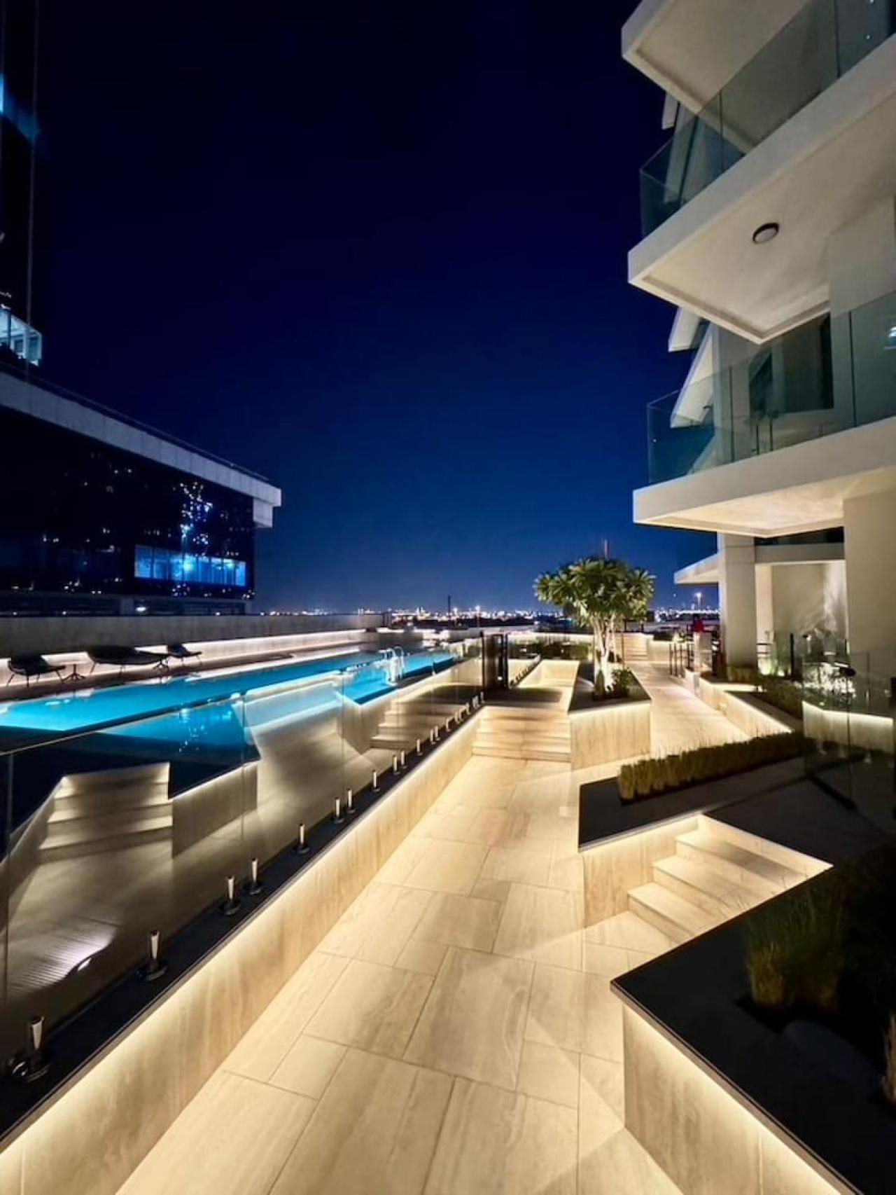 Incredible Views - Infinity Pool - New - 2br 6 Pax Dubai