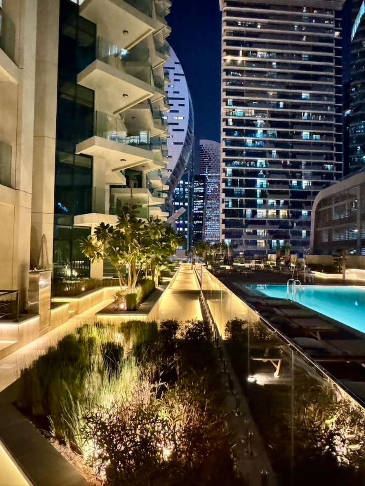 Apartment Incredible Views - Infinity Pool - New - 2br 6 Pax Dubai