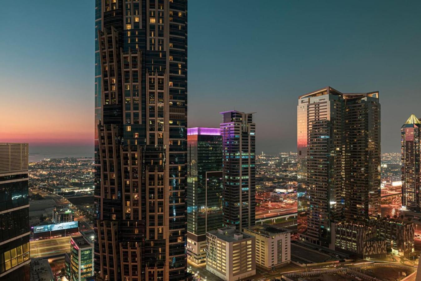 Apartment Incredible Views - Infinity Pool - New - 2br 6 Pax Dubai